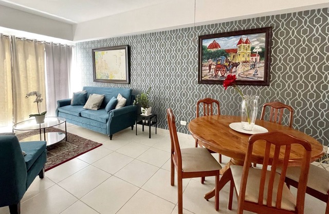 3 BEDROOMS APT CITY CENTER W POOL AND GYM