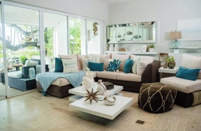 3 BR First Line Beach apt at playa bonita p2-102