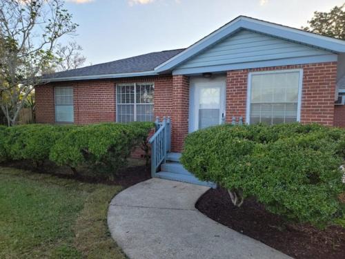 3 BR Tropical Bliss Getaway with Private Pool