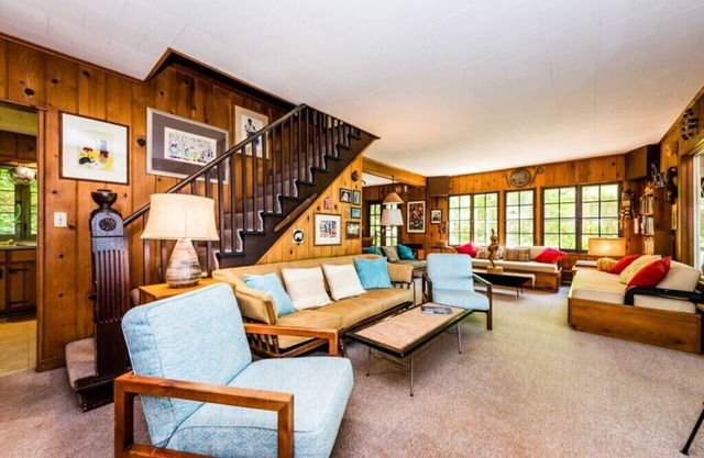 (3 Nt June Min!) Sawyer Lakefront Home With Private Beach!