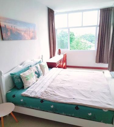 3 pool with condo opposite the train station, near old city and Nimman