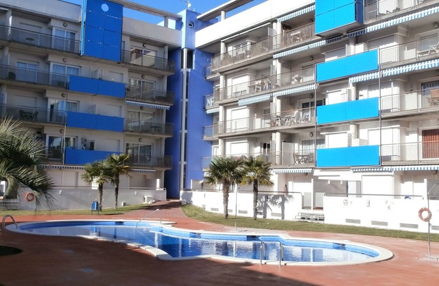 3-room apartment, 61 m², air-conditioned, 1st floor, swimming pool, 4-6 pers.