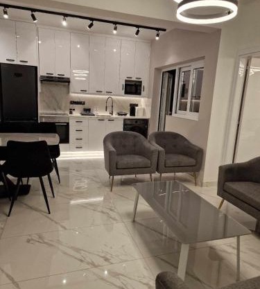 3 rooms modern apartment close to the beach!