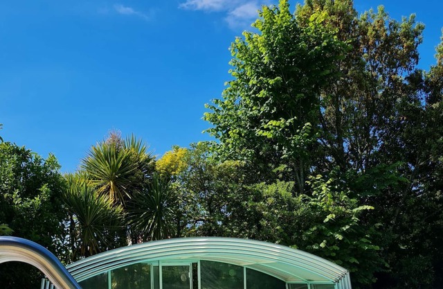 3 star cottage for 2 adults and 2 children with heated swimming pool