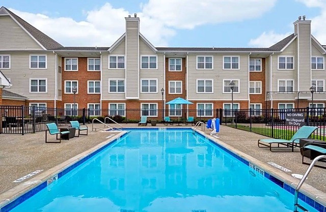 3-Star Hotel ∙ Residence Inn Lexington South Hamburg Place