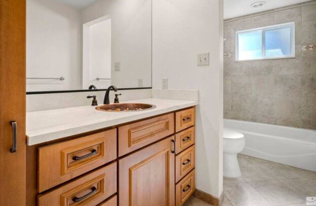 30 mins to Mt. Rose & 7 mins to airport! Cozy Family home in Reno- pet friendly!