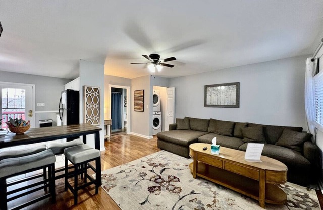 30 Royal #2 · Comfortable Two Bedroom on Royal in Springboro