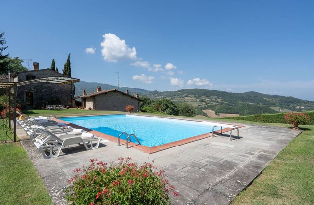 300 m² Villa ∙ 4 bedrooms ∙ 10 guests
