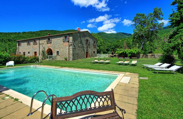 300 m² Villa ∙ 7 bedrooms ∙ 16 guests