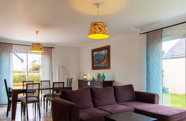 300 - Modern house a few minutes from the beach