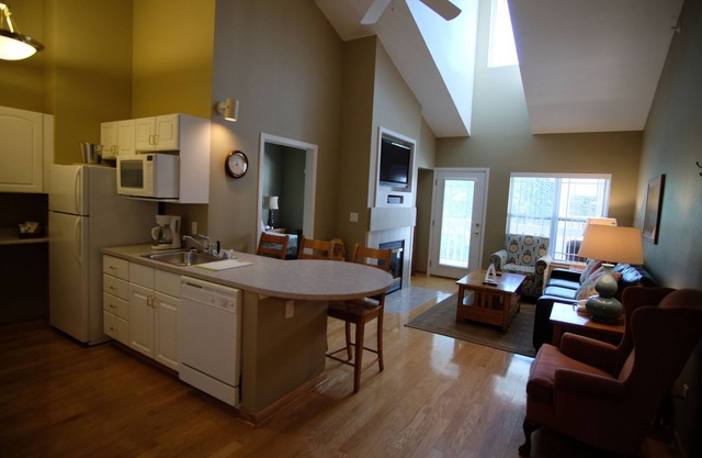 306- 1505 South Shore Drive, Delavan WI, 53115