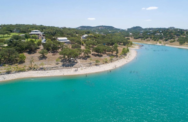 348 m² House ∙ 4 bedrooms ∙ 16 guests