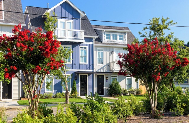 3BDR Townhome Near DT Nashville | Monroe