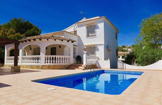 3Bed, 2Bath villa within walking distance to beach, bars, shops and restaurants