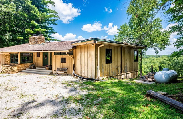 3BR, 2BA