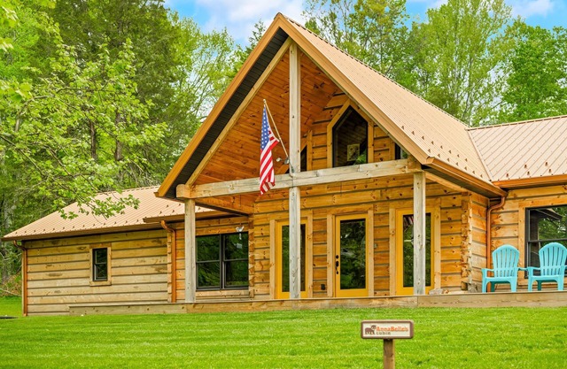 3BR, 3 BA cabin