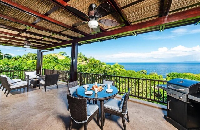3BR Condo | Spectacular Ocean Views & Pool