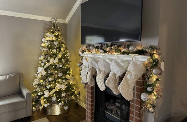 3br duplex centrally located!