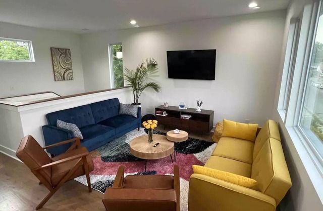 3BR East Nashville Rooftop Near Dining & Nightlife