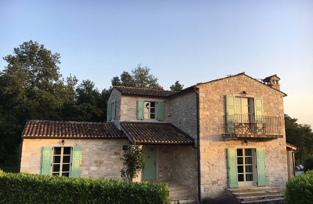 (4. 9/5) Pool and sea view from the balcony: Beautiful new Istrian stone villa