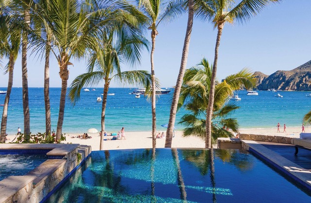 4-BD Beachfront Villa with Private Pool in Cabo San Lucas