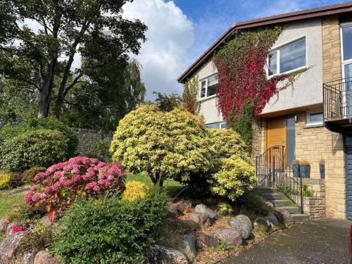 4-Bed Seaside Dream House - Sleeps 8 & Parking