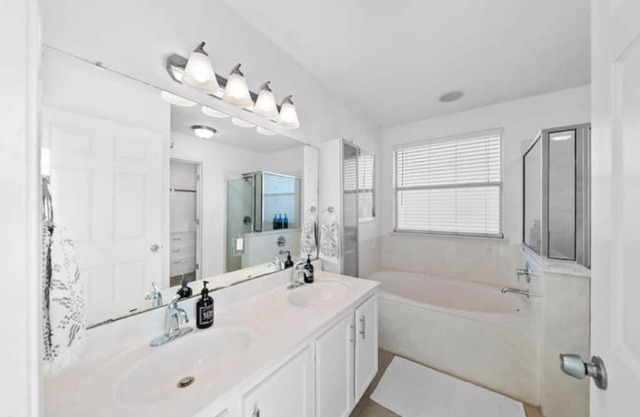 4 Bedroom: 5min to COTA/Airport 15min-Downtownnn