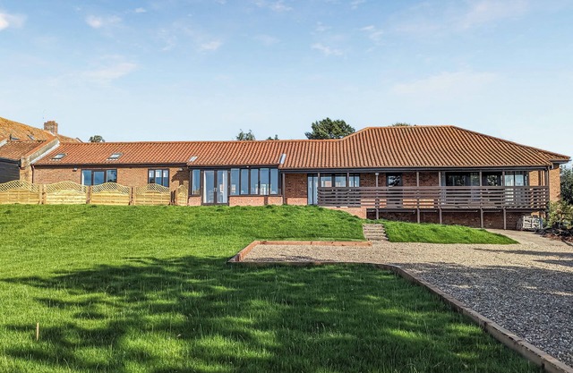 4 bedroom accommodation in Carlton Colville, near Lowestoft