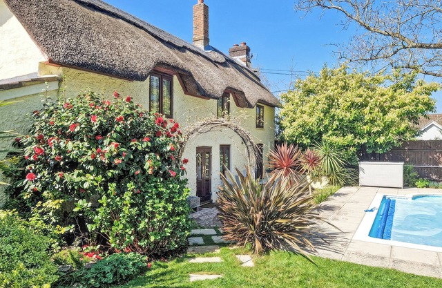 4 bedroom accommodation in Lymington