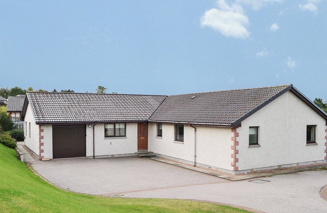 4 bedroom accommodation in Nairn