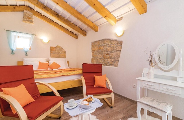 4 bedroom accommodation in Bibici
