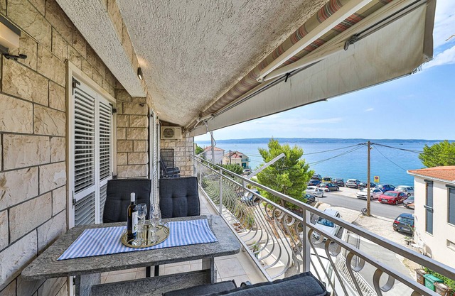 4 bedroom awesome apartment in Stobrec