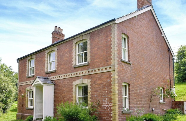 4 bedroom accommodation in Newton St Margarets