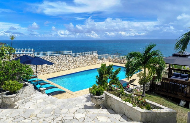 4 bedroom Pelican Key Private Luxury Villa, Panoramic View Of The Caribbean Sea