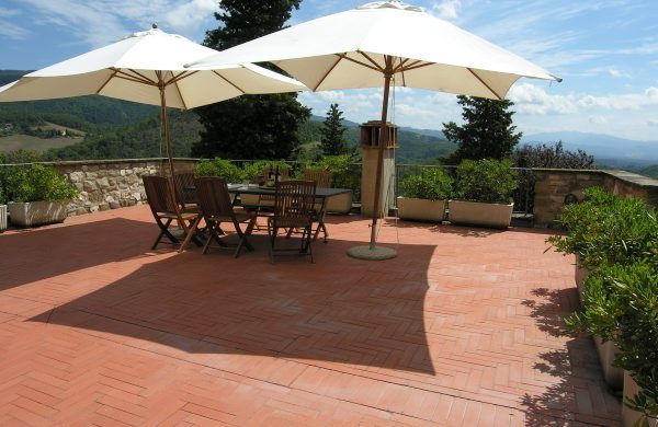 4 bedroom Villa, sleeps 10 in Scarperia with Pool and WiFi