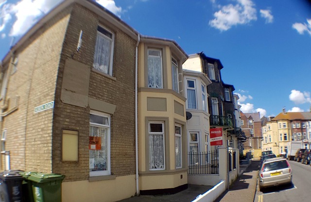 4 berth, first floor flat, Glen Villa 3