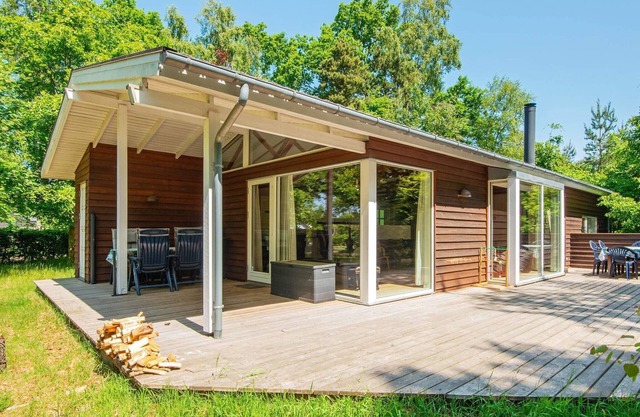 4 person holiday home in Glesborg-By Traum