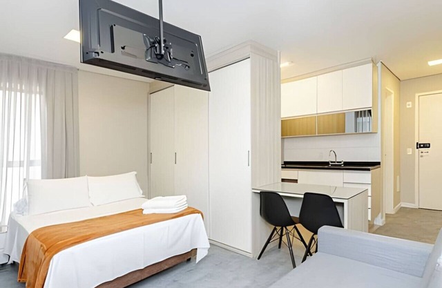 4-person studio near Barigui in Ink Champagnat