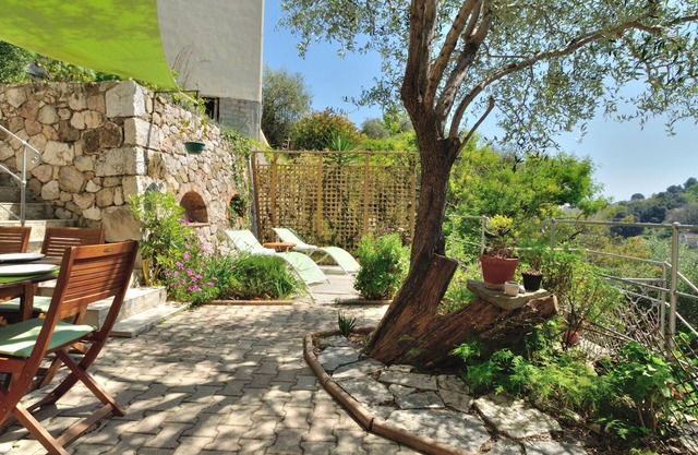 4 room apartment on the ground floor of villa for 6-8 people with all mod cons