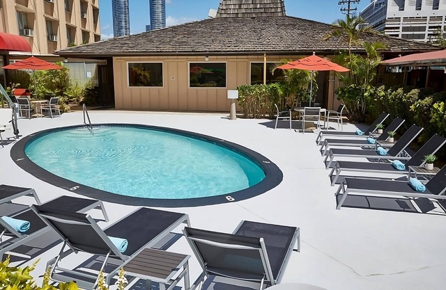 4 x City View Moderate Room at Pagoda Hotel