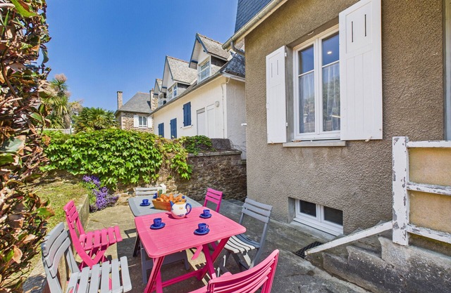 400 m from the beach, garden, house for 6
