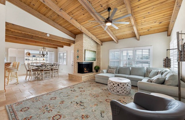 4008O - Searenity at the Beach