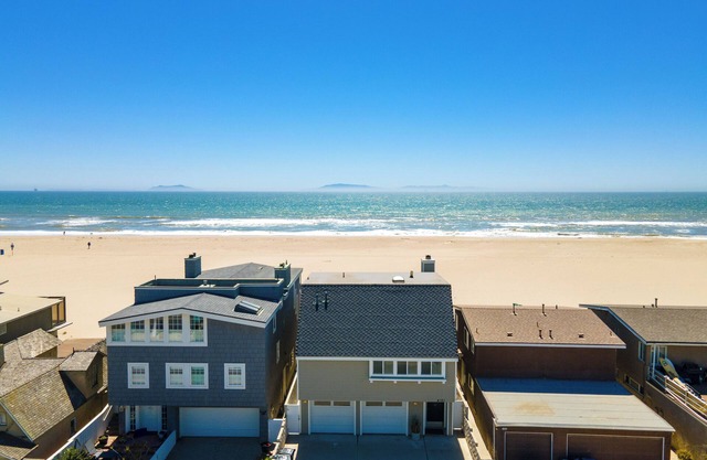 4121O Blue Water Horizon Beach House