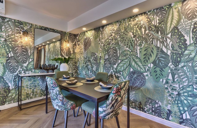 437 St Martini Gardens