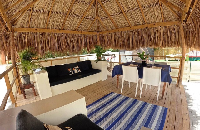 4BlessingsCuracao 4 room apartment, pool, playground, close to beaches