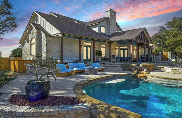 5 Acres - Pool, Game Room, Casita, Gym, + Office