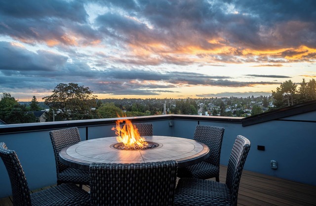 5-BDR w/Rooftop Views, Covered Deck & Spacious Backyard–Prime Central Location!