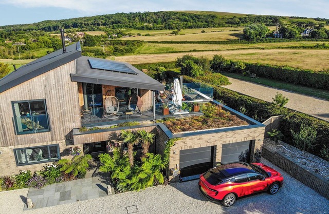 5 bedroom accommodation in Totland