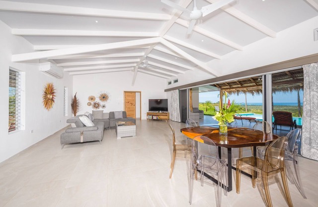 5 bedroom brand new OCEAN view villa in Guanacaste