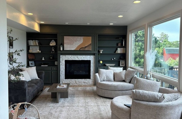 5-bedroom house on 2 acres with excellent mountain views in Castle Pines, CO